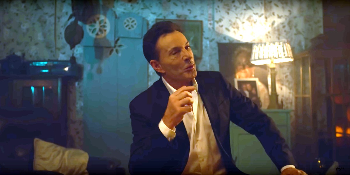 Gerard Joling - 'Twee Motten'